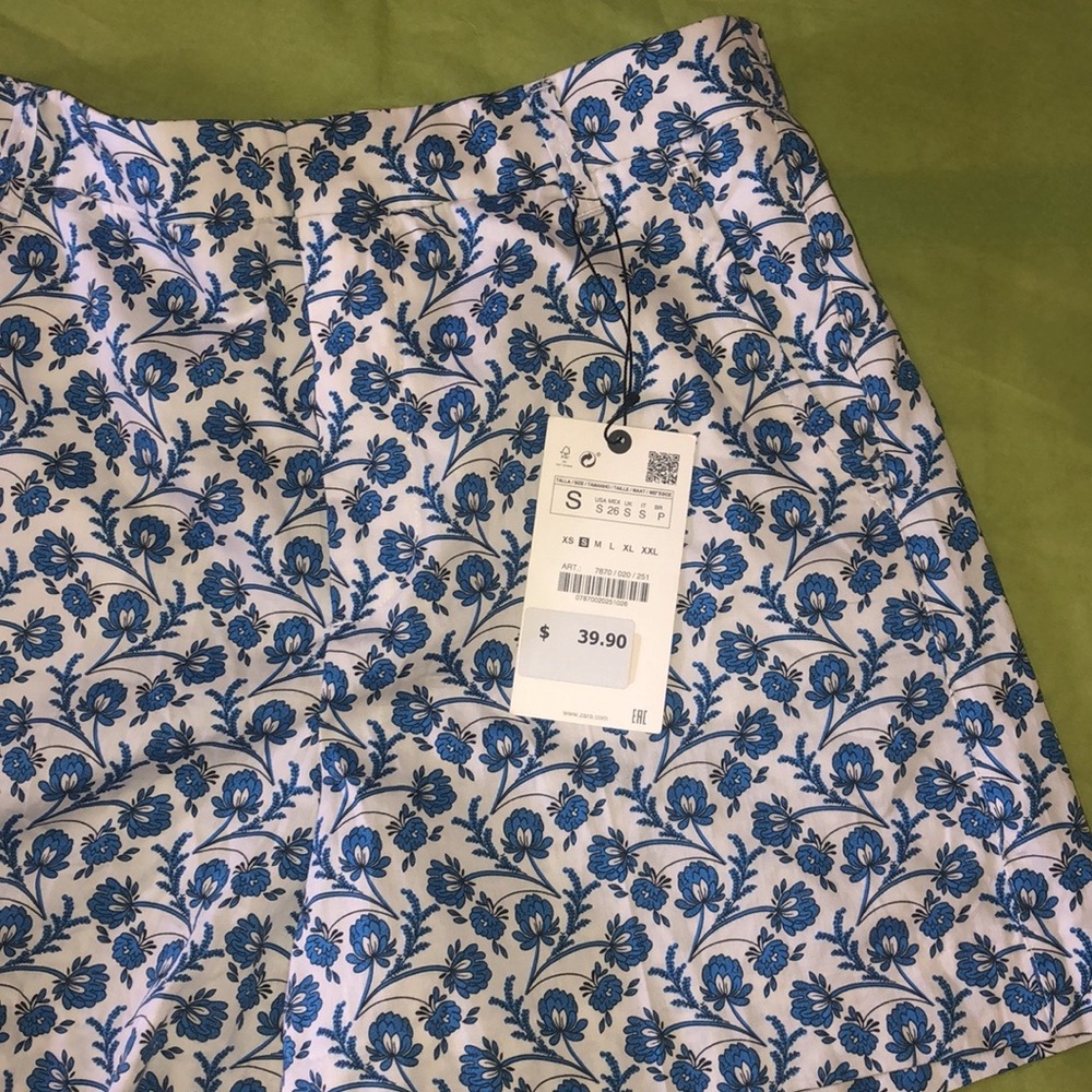 Zara Blue and White Flower Shorts
